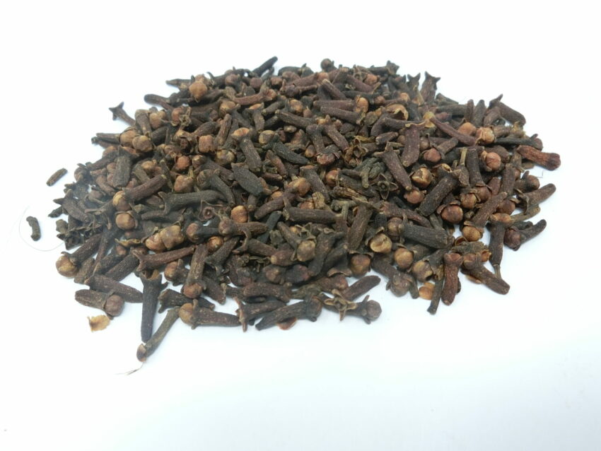 Chiodi di garofano (Syzygium aromaticum)