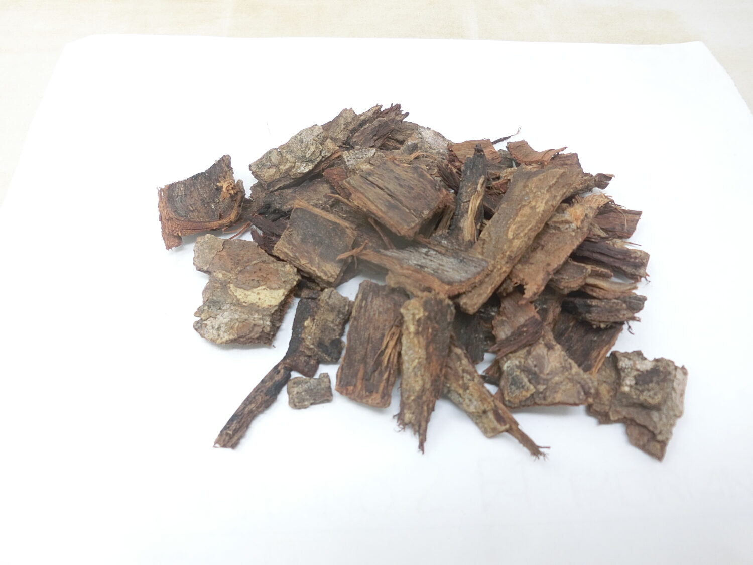 corteccia essiccata di Mitragyna inermis, un albero africano